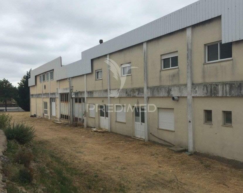 Unidade industrial com 3.734 m2 | parque industrial de idanha-a-nova