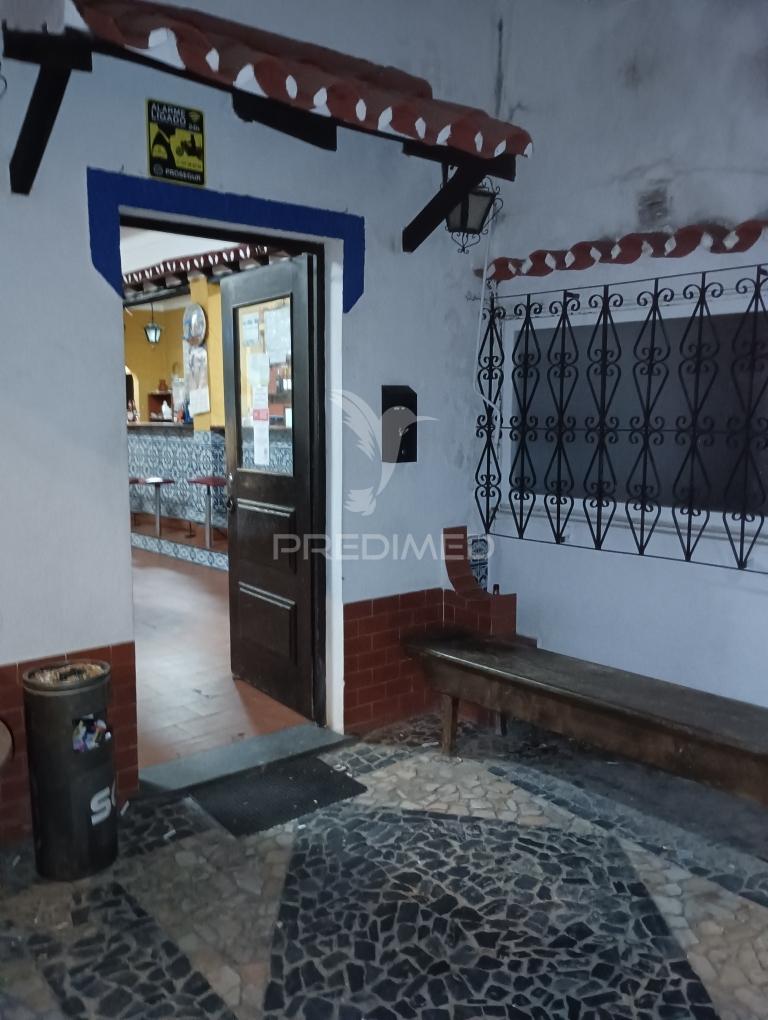 Restaurante em montoito (redondo)
