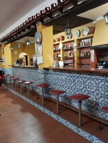 Restaurante em montoito (redondo)