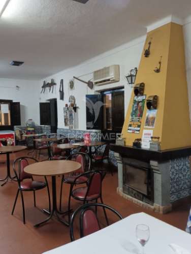 Restaurante em montoito (redondo)