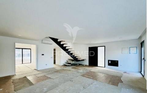 Moradia t4 | arquitetura moderna | montes de azurva