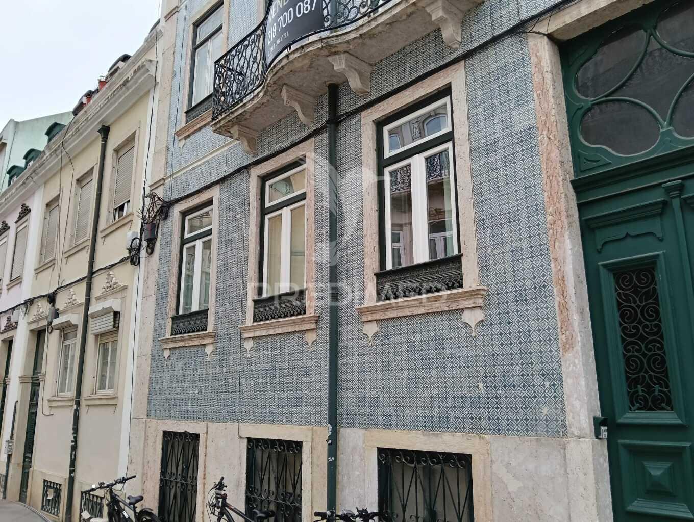 Apartamento t4 renovado nos anjos (lisboa)