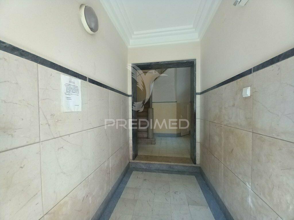 Apartamento t2 na amadora com terraço