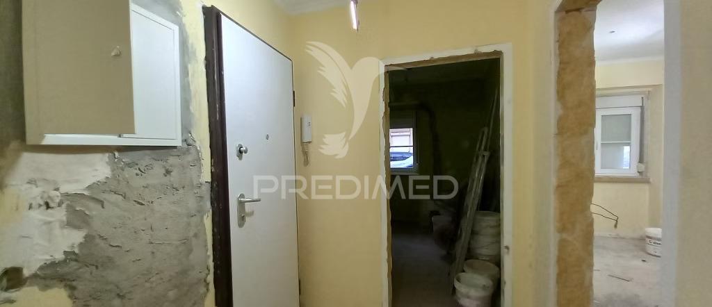 Apartamento t2 na amadora com terraço