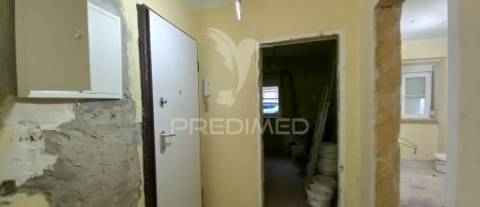 Apartamento t2 na amadora com terraço
