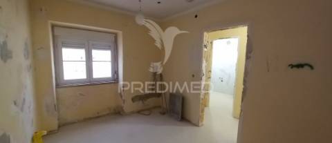 Apartamento t2 na amadora com terraço