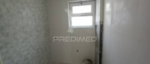 Apartamento t2 na amadora com terraço