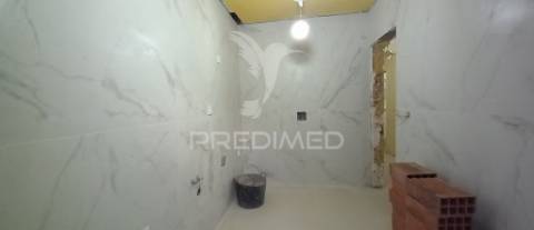Apartamento t2 na amadora com terraço