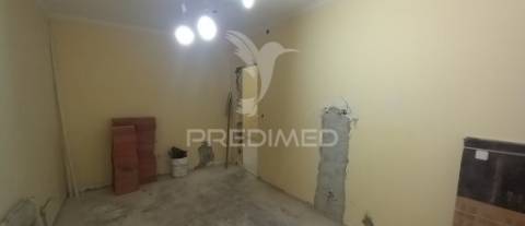 Apartamento t2 na amadora com terraço