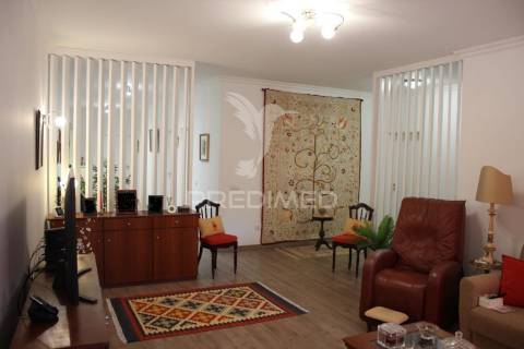 Moradia t3 térrea em vila da marmeleira, rio maior