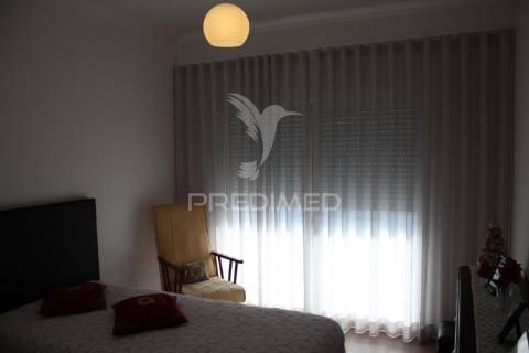 Moradia t3 térrea em vila da marmeleira, rio maior