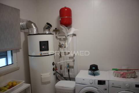 Moradia t3 térrea em vila da marmeleira, rio maior