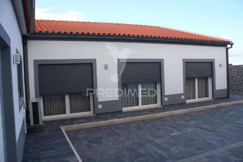 Moradia t3 térrea em vila da marmeleira, rio maior