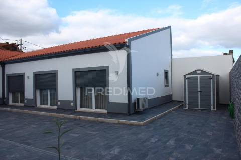 Moradia t3 térrea em vila da marmeleira, rio maior