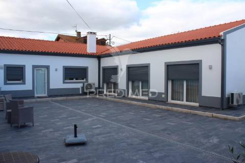 Moradia t3 térrea em vila da marmeleira, rio maior