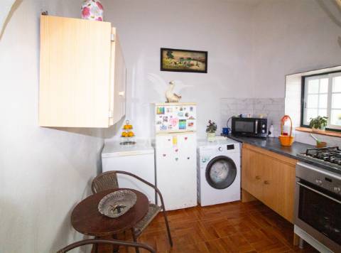 Moradia t2  com garagem no vimieiro