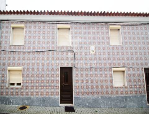 Moradia t2  com garagem no vimieiro