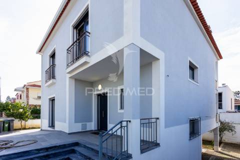 Moradia t5 isolada p/arrendar