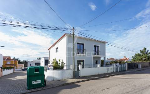 Moradia t5 isolada p/arrendar