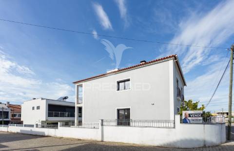 Moradia t5 isolada p/arrendar