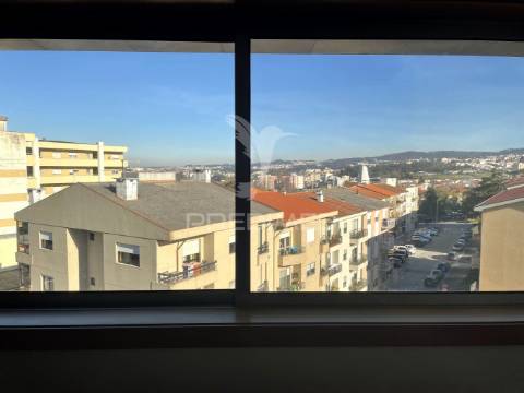 Apartamento t3 centro gondomar c/  garagem (rua combatentes grande guerra)