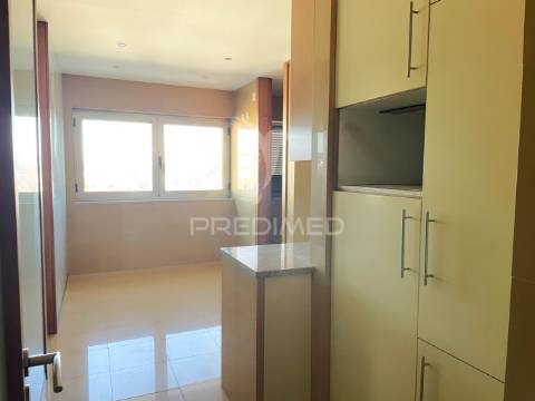 Apartamento t3 centro gondomar c/  garagem (rua combatentes grande guerra)