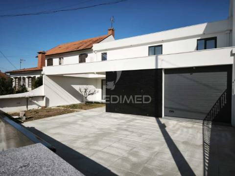 Moradia nova em santa joana