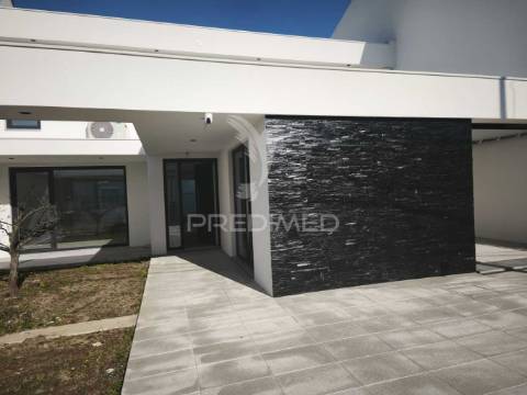 Moradia nova em santa joana