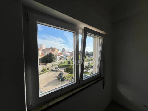 Apartamento t2 remodelado - aranguês