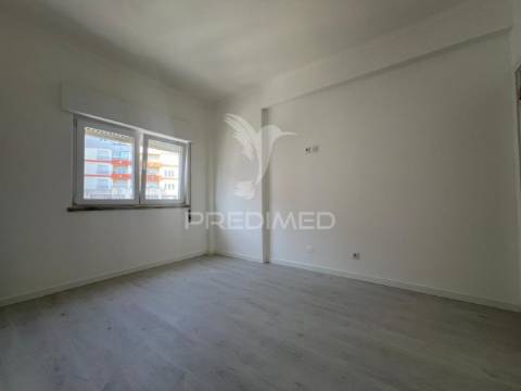 Apartamento t2 remodelado - aranguês