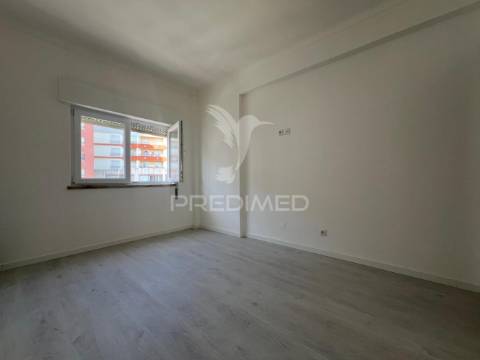 Apartamento t2 remodelado - aranguês