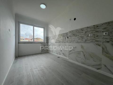 Apartamento t2 remodelado - aranguês