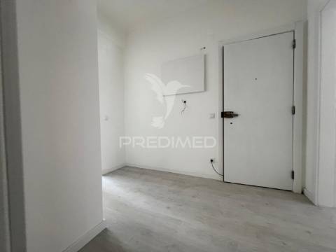 Apartamento t2 remodelado - aranguês