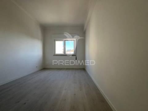 Apartamento t2 remodelado - aranguês