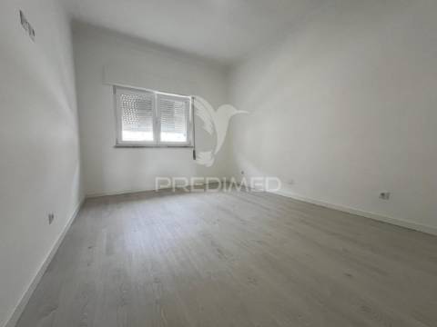 Apartamento t2 remodelado - aranguês