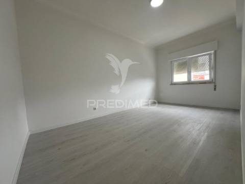 Apartamento t2 remodelado - aranguês