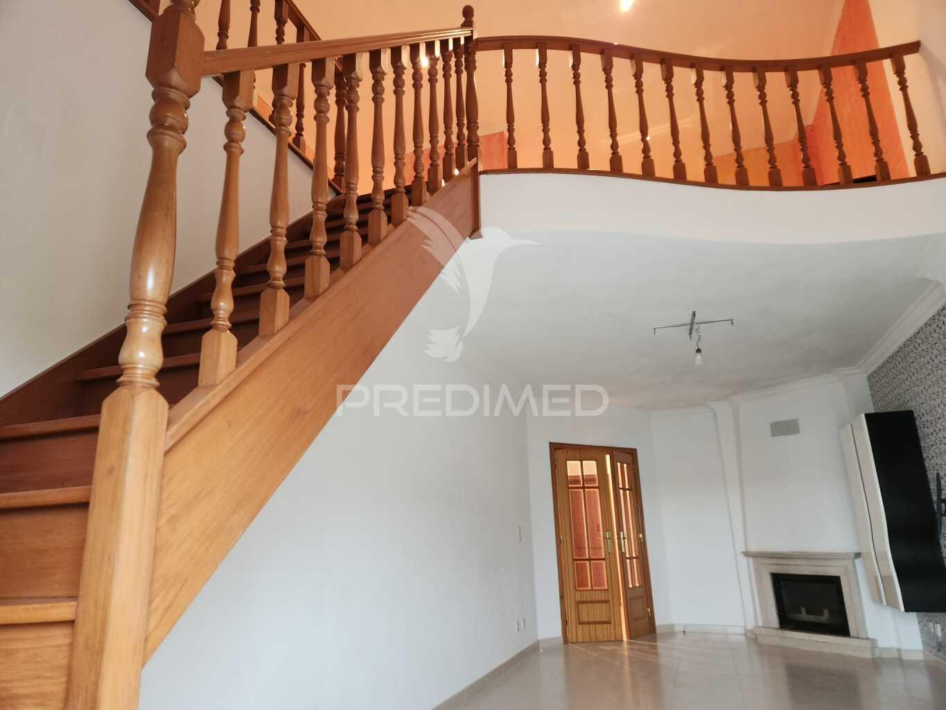 Apartamento duplex junto ao novo hospital de sintra