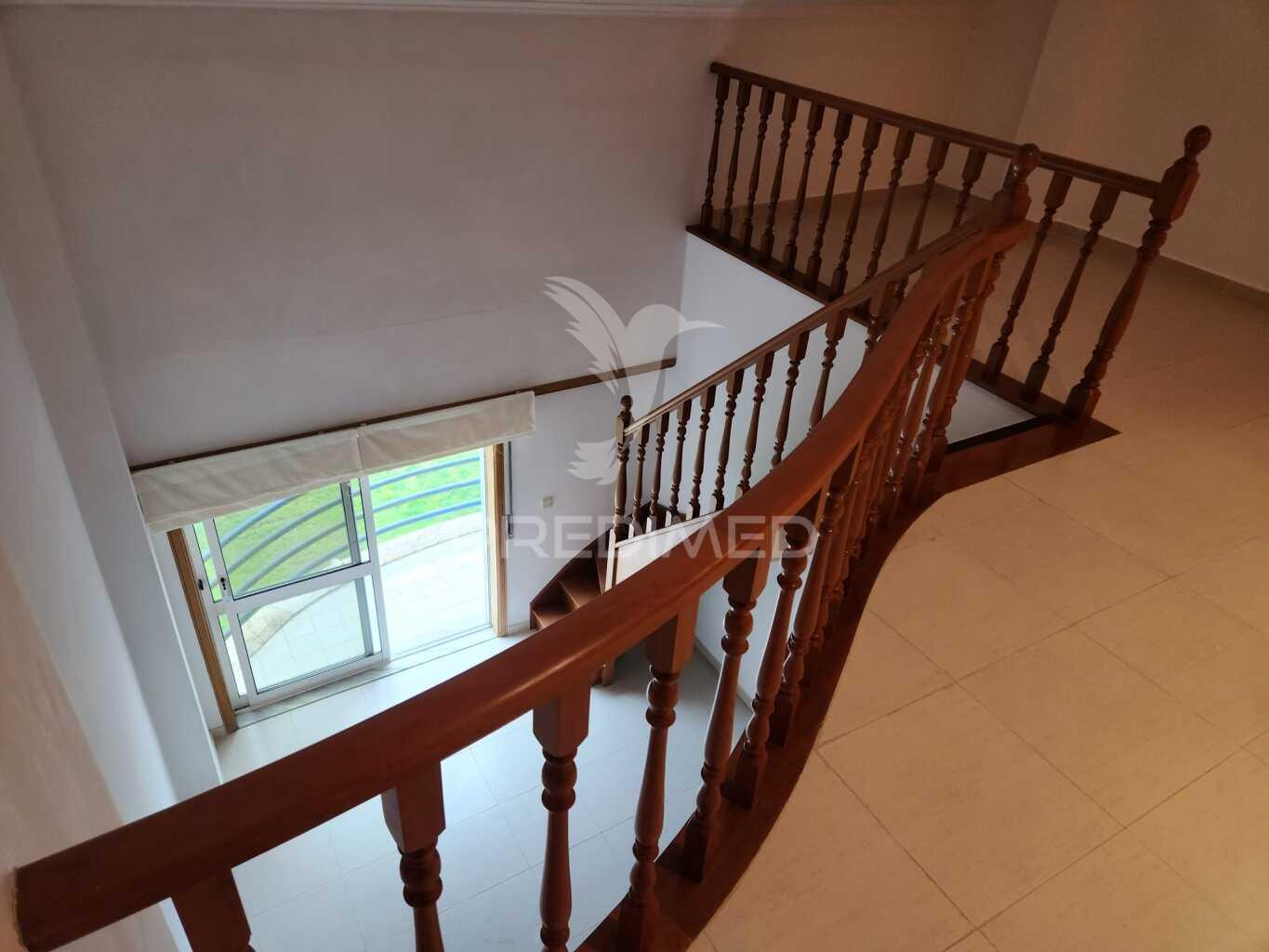 Apartamento duplex junto ao novo hospital de sintra