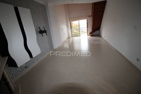 Apartamento duplex junto ao novo hospital de sintra