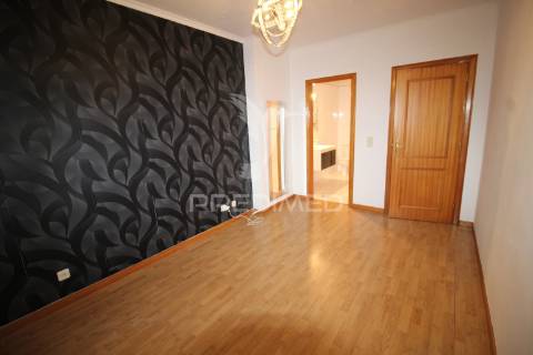 Apartamento duplex junto ao novo hospital de sintra