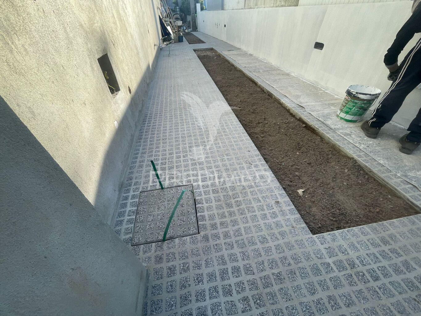 Moradia geminada t3 nova - quinta das laranjeiras . seixal