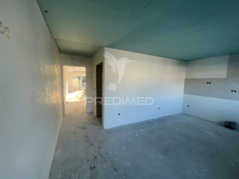 Moradia geminada t3 nova - quinta das laranjeiras . seixal