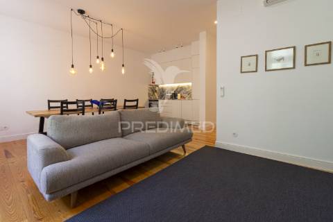 Apartamento t2 com elevador - rua da atalaia, 193-  misericórdia - lisboa - 557.500 €