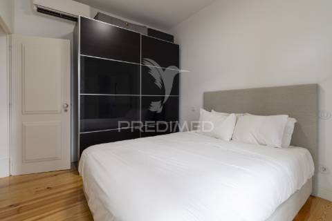 Apartamento t2 com elevador - rua da atalaia, 193-  misericórdia - lisboa - 557.500 €