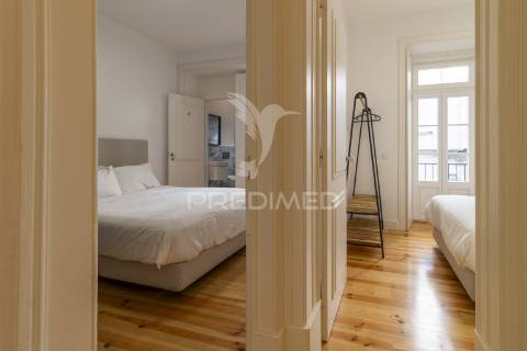 Apartamento t2 com elevador - rua da atalaia, 193-  misericórdia - lisboa - 557.500 €