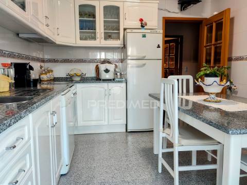Apart. t4 com terraços e vista de mar – gulpilhares