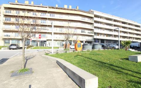 Loja comercial com 161 m2 em guimarães
