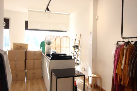 Loja comercial com 161 m2 em guimarães