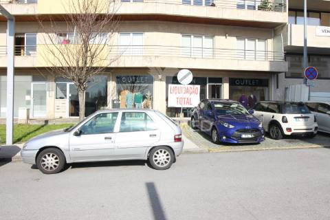 Loja comercial com 161 m2 em guimarães