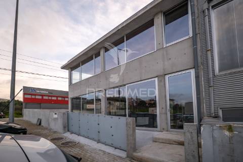 Armazém 345 m2 para serviços, comercio e indústria ferreiros, braga